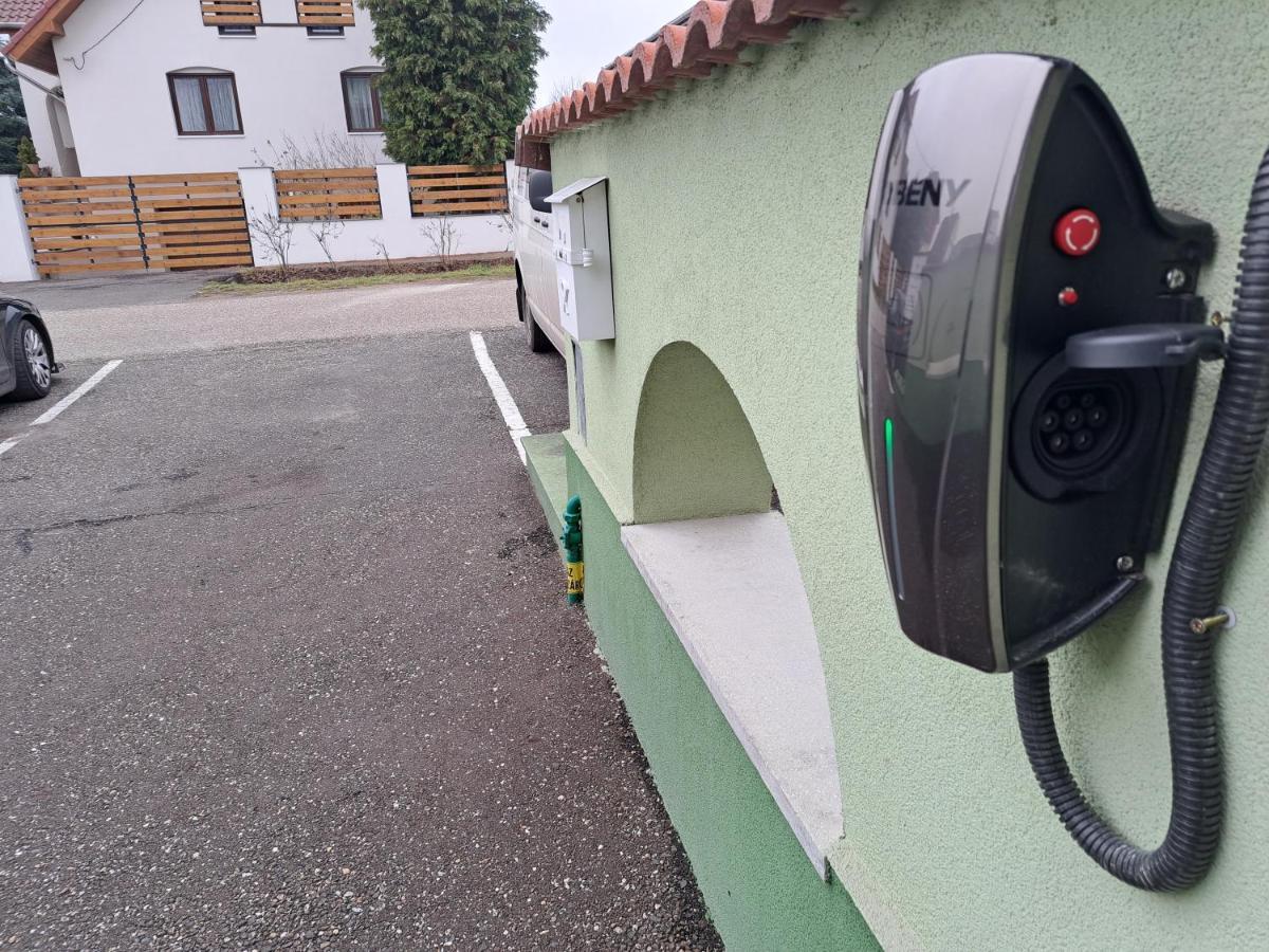 Hotel Hőforrás Wellness Panzió Egerszalók Exterior foto